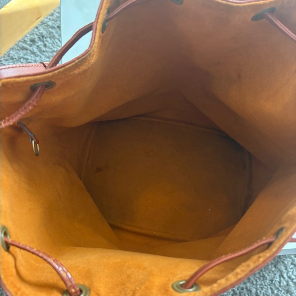 Louis Vuitton Brown Epi Bucket Bag - Picture 9 of 16